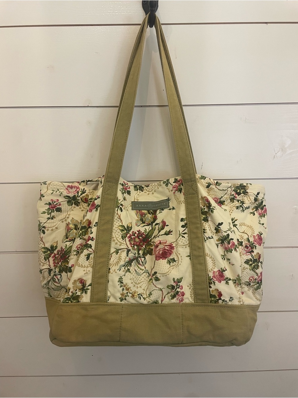 Anna griffin tote bag with zipper pouch insert